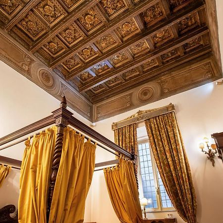 Residenza Sinibaldi - XVII Century Experience Lägenhet Rom Exteriör bild